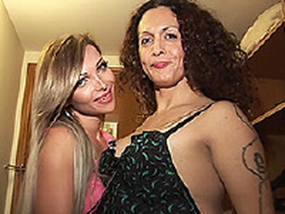 Sexy Carla & Nikki fuck each other