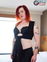 kiley jane: Sexy Colorado redhead Kiley Jane made a hot comeback a couple of weeks ago! Today, this horny girl returns with another hot solo scene, once again produced by Radius Dark! She shows off that amazing, thick,...